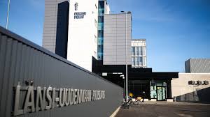 Nainen löytyi kuolleena asunnosta Siuntiossa – poliisi epäilee koiran purreen naista