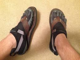 Résultat de recherche d'images pour "socks with sandals men"