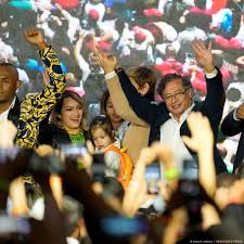 Nicolás Petro: Imputado por Seis Delitos, Audiencia Suspendida