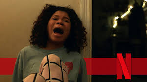 Neu auf Netflix: Diese ultra-spannende Neuverfilmung eines Horror-Klassikers geht unter die Haut