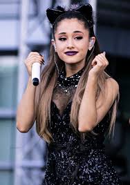 Résultat de recherche d'images pour "ariana grande cat ears"