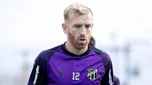 Pedro Henrique volta a treinar e pode reforçar o Ceará em jogo desta terça-feira