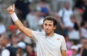 Casper Ruud says sweltering conditions made him feel like a ‘zombie’ as he reaches French Open 2nd round