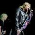 Concert review and photos: Def Leppard, Poison, Tesla bring the fun ...