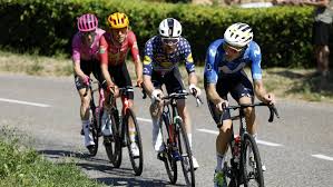 Mads Pedersen derrota al calor astronómico y gana en Foix la cuarta etapa del Tour de Francia