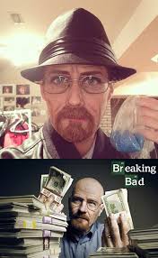 No Bryan Cranston como Breaking Bad Walter White, pero el asistente de maquillaje más bien basada en Montreal, Carly Paige, la persona que ves arriba (top). - walter-white-cosplay