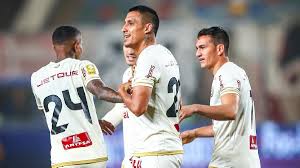¡Fútbol EN VIVO! Horarios y Canales HOY: No te Pierdas Estos Partidazos - Imagen principal del artículo