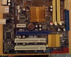 Imagen de Motherboard (placa base) of a PC