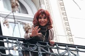 Cristina Kirchner y la Prisión Domiciliaria: Balcones, Vecinos y la Causa Vialidad - Imagen principal del artículo