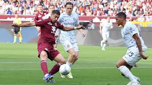 Golazo del Cholito Simeone: clase y definición para descontar ante Inter