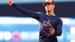 Cards closing in on deal with Ramón Urías (source)