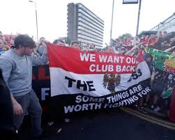 Manchester United v Manchester City: Premier League – live — The Guardian