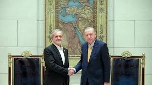 تصویری از احترام اردوغان به پزشکیان در حاشیه اجلاس اکو