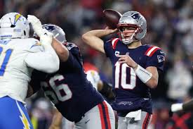 NFL Divisional Round predictions: Picks against the spread for Sunday’s slate