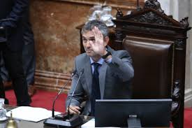 ¡Escándalo! Contratos Millonarios para la Familia Menem con Milei - Imagen principal del artículo