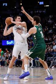 Nikola Jokic Returns, Leads Nuggets Past Injury-Hit Bucks; AJ Green Finds Shooting Touch