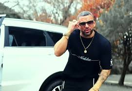 Matatan Ruan, Vendedor de Perfumes Árabes en Redes Sociales, Es Investigado por Presunto Contrabando