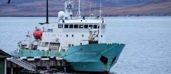 Norwegen beschlagnahmt russisches Schiff vor Spitzbergen — tagesschau.de