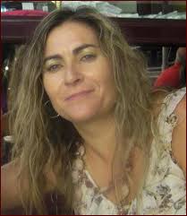 Maria do Carmo Teixeira Borges, com nome profissional Maria do Carmo Borges, regularmente inscrito na Câmara dos Solicitadores, com a cédula profissional nº ... - mcb