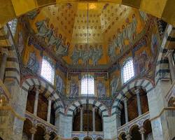 Image of Palatine Chapel Aachen interior