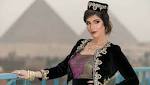 جلسة تصوير لمصممة الأزياء الجزائرية