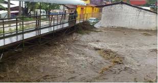 Resultado de imagen para ARTEAGA MICHOACAN INUNDACIONES