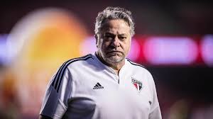 Polícia acaba com o período mais escandaloso da história do São Paulo. Casares renunciou. ‘O Morumbi virou um caça-níquel’, resume promotor do Ministério Público