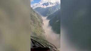 Nepal: Terremoto provocou deslizamento, bloqueou rio e causou enchente
