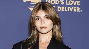Olivia Jade's Striking Resemblance to Mom Lori Loughlin