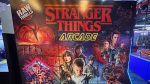 Novo fliperama de Stranger Things vira polêmica entre fãs