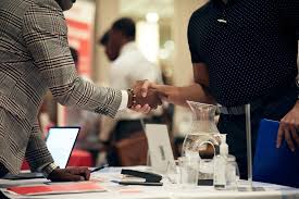 US Jobless Claims Edged Up to 209,000 Last Week