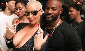 Image result for rihanna vma 2016