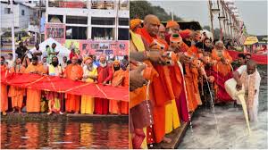 Jabalpur News: मां नर्मदा को 1100 फुट लंबी चुनरी अर्पित की, दुग्धाभिषेक व महाआरती के साथ हुआ भव्य आयोजन