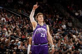 Jazz vs. Lakers prediction: NBA odds, pick, best bets for Tuesday