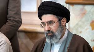 روایت مادر همسر آیت‌الله مجتبی خامنه‌ای از حمله نهم اسفند به|همشهری