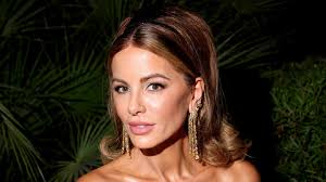 High-Definition Pictures Of Kate Beckinsale's Cakey Makeup Are Jarring