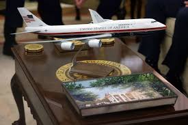 Air Force One will sport Trump’s preferred paint job, after Air Force again reverses course