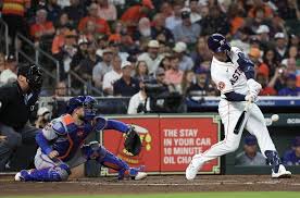 Christian Walker Overcomes Oblique Injury, Starts Opening Day for Astros