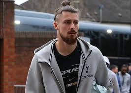 Radu Drăgușin a fost introdus un singur minut în Burnley - Spurs, dar este sfătuit să rămână la Londra » Argumentul invocat de fostul internațional român