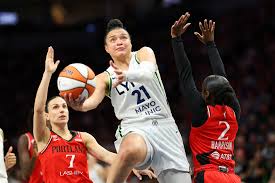 Lynx smother Fire, extend win streak to five
