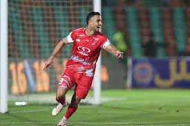 گل‌ اول پرسپولیس به ذوب‌آهن توسط علی علیپور