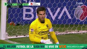 ¡No es un avión, es Sebastián Jurado! ¡Enfermo atajadón del mexicano!