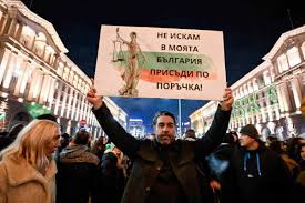 Governo da Bulgária cai após onda de protestos de jovens da Geração Z