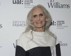 Daphne Selfe model 이미지