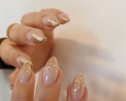 Hình ảnh về Gold nail designs