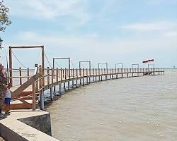 Image of Pantai Kejawanan Cirebon