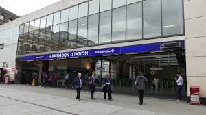 Farringdon Station : la rencontre qui retient son souffle — image 3