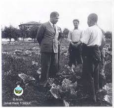 köy enstitüleri atatürk ile ilgili görsel sonucu