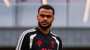 Mise à jour de la condition physique du LFC : Iraola fournit les dernières informations sur Gakpo, Barcola et Ekitike