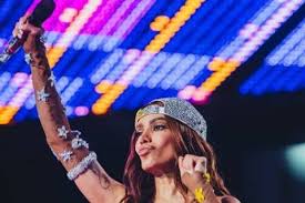 Ignorada pelo Rock in Rio, Anitta reage ao esgotar ingressos de show no mesmo espaço